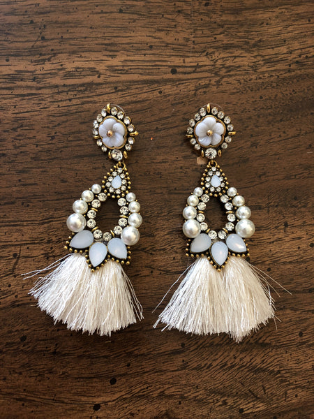 White Fringe Pearl Earings